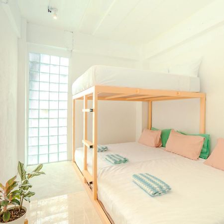 Easy Sunday Khaosan Bangkok Hotel Exterior photo