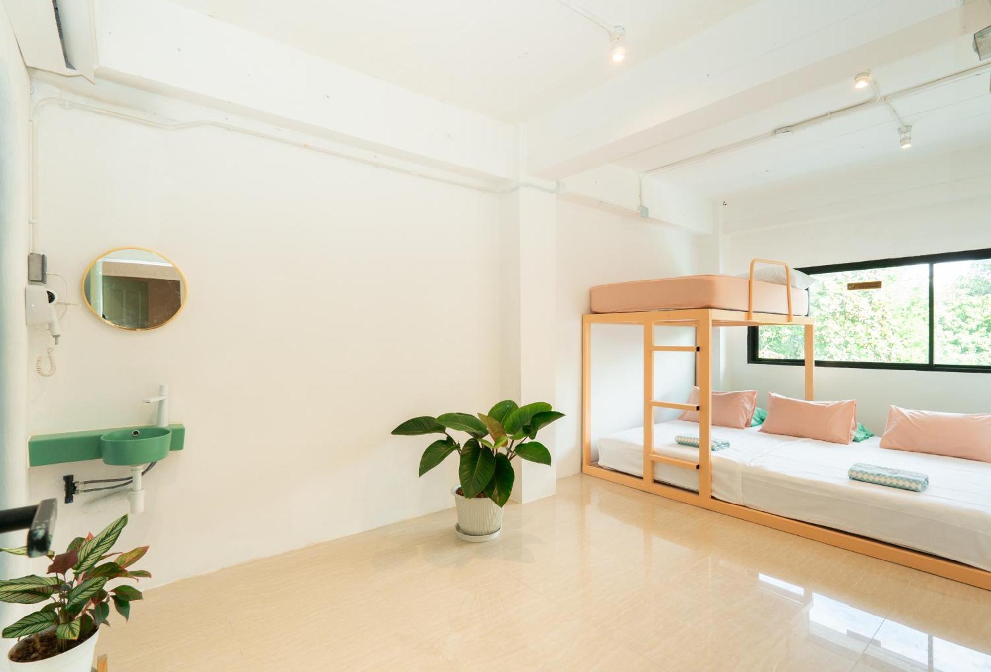 Easy Sunday Khaosan Bangkok Hotel Exterior photo