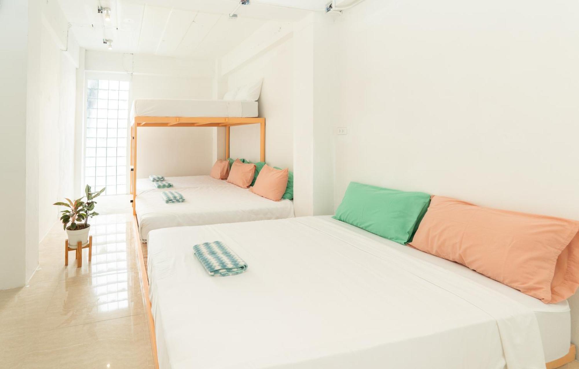 Easy Sunday Khaosan Bangkok Hotel Exterior photo