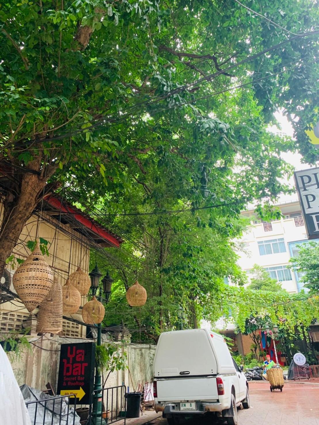 Easy Sunday Khaosan Bangkok Hotel Exterior photo