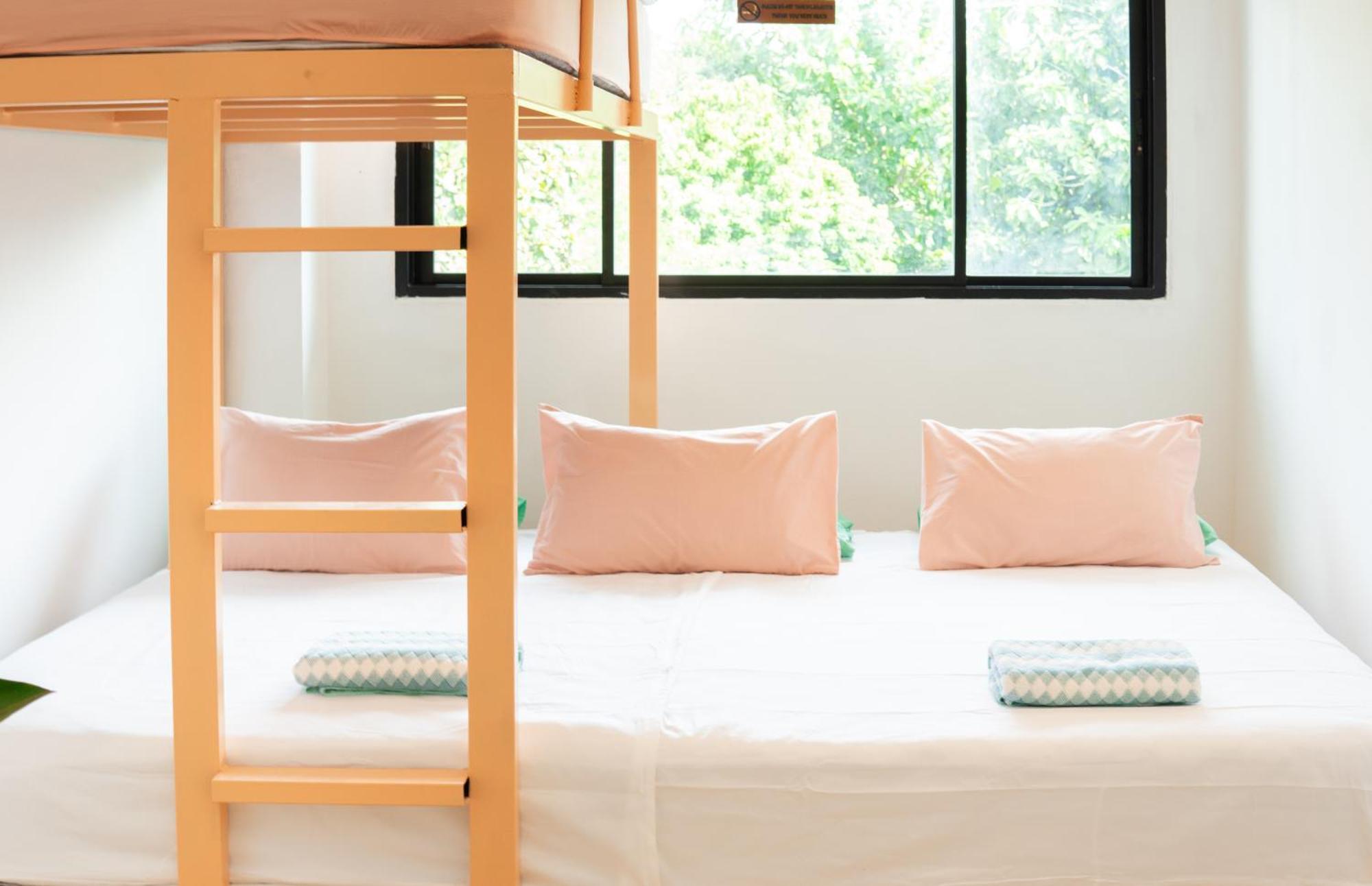 Easy Sunday Khaosan Bangkok Hotel Exterior photo