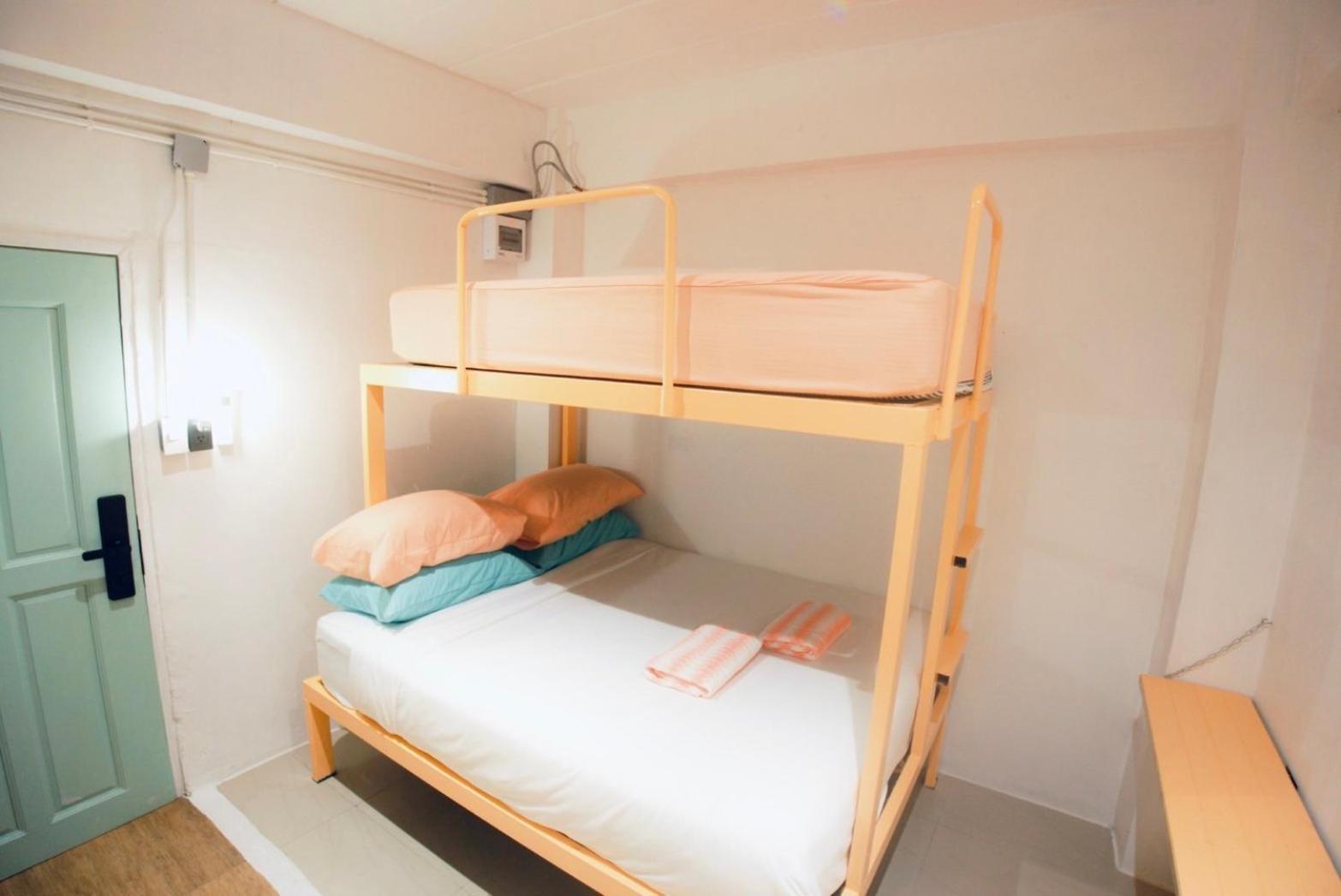 Easy Sunday Khaosan Bangkok Hotel Exterior photo