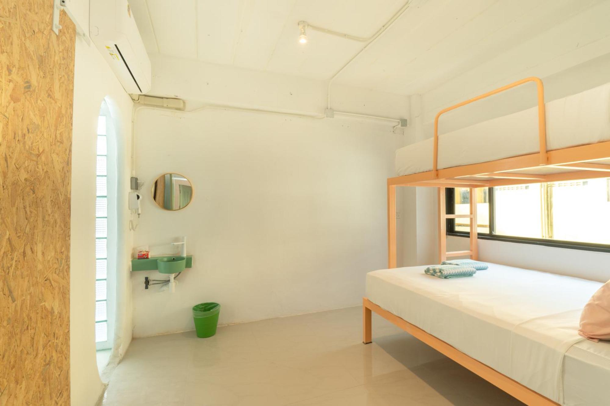 Easy Sunday Khaosan Bangkok Hotel Exterior photo