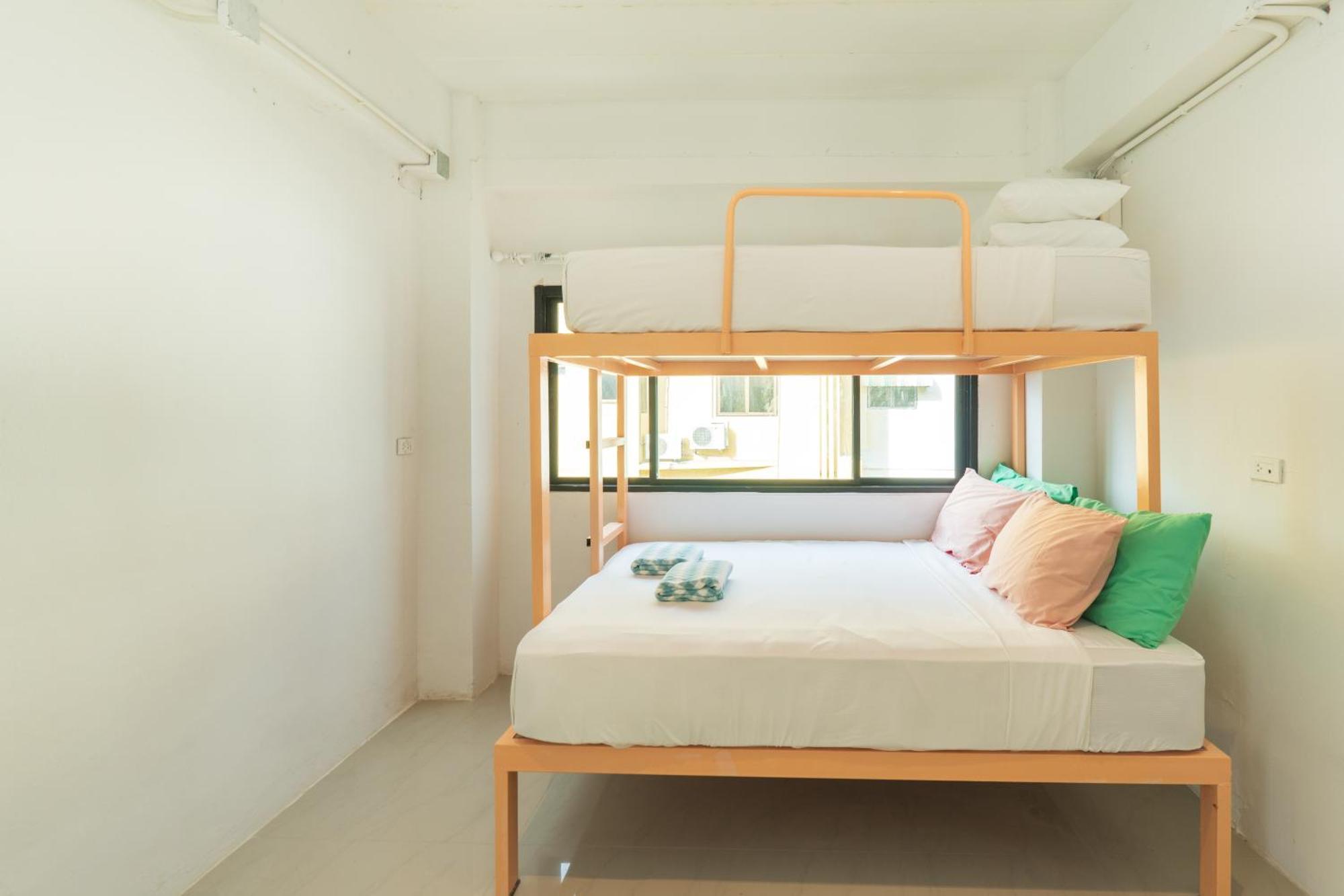 Easy Sunday Khaosan Bangkok Hotel Exterior photo